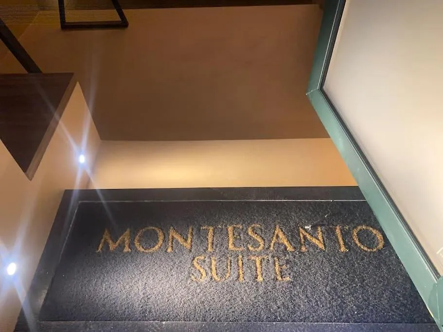 Montesantogroup Suite House Nel Centro Di Napoli 0*, Napels Italië